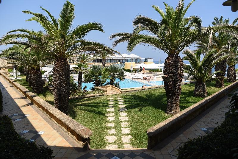 Th Brucoli - Venus Sea Garden Hotel ภายนอก รูปภาพ
